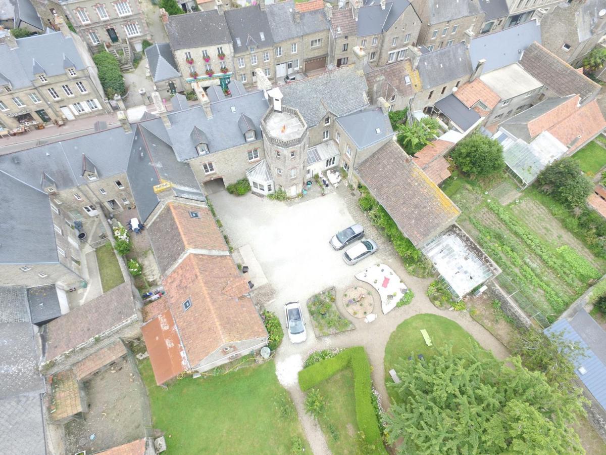 Chez Mario Saint-Pierre-Église Exterior foto